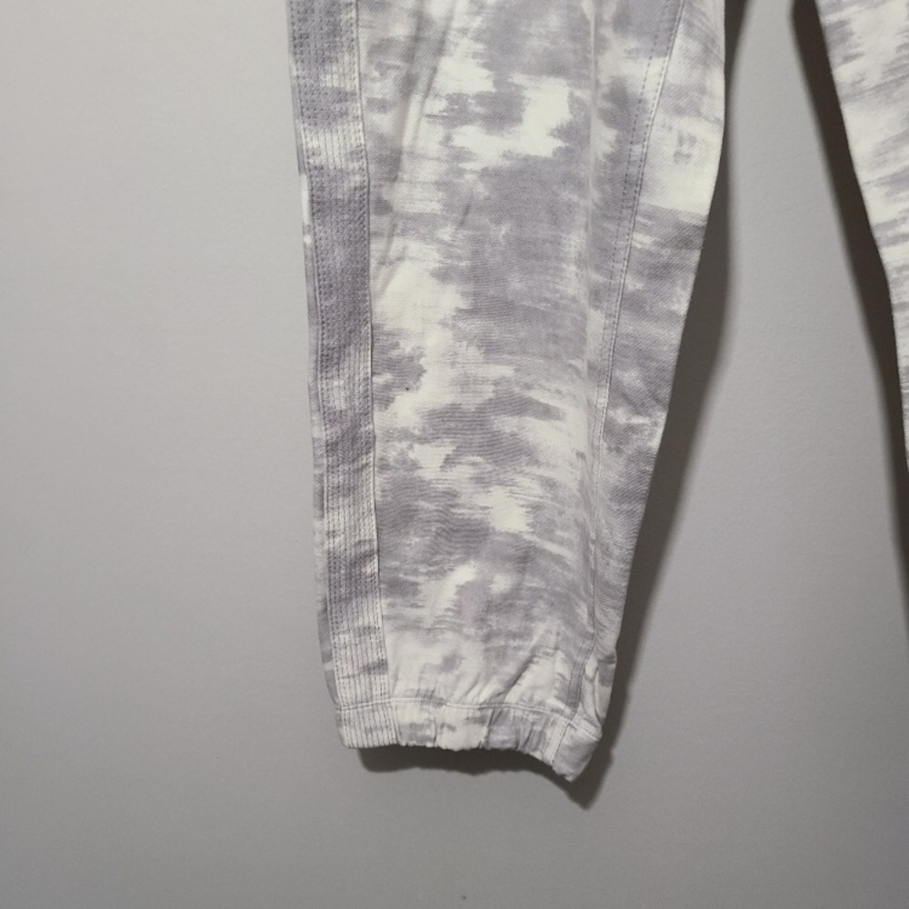 Athleta Farallon Tie Dye Inversion Print Joggers Z. - Picture 13 of 16
